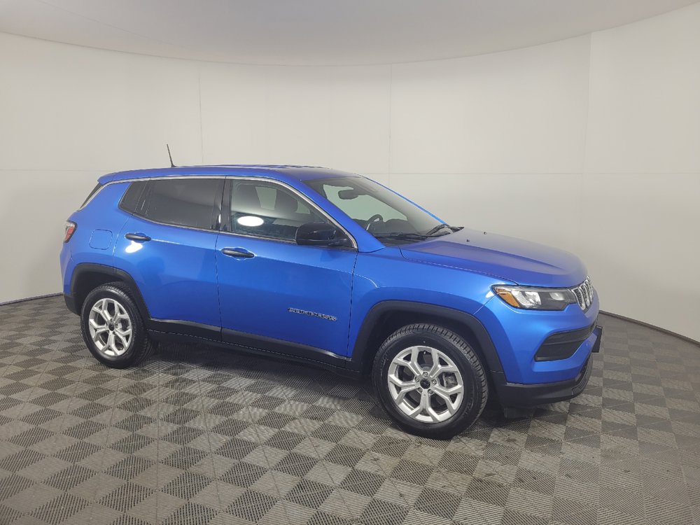 Used 2025 Jeep Compass Sport AWD/4WD image 11