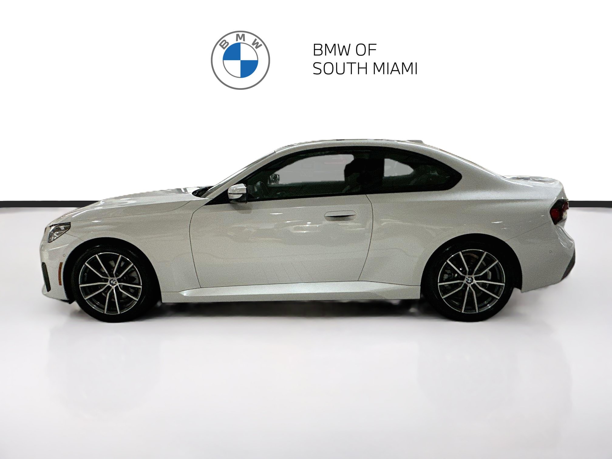Used 2025 BMW 230i Coupe w/ Premium Package RWD image 4