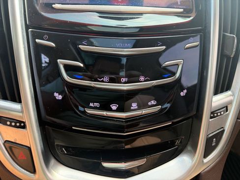 Used 2016 Cadillac SRX Luxury w/ Driver Awareness Package FWD image 27
