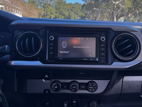 Used 2019 Toyota Tacoma SR5 image 20