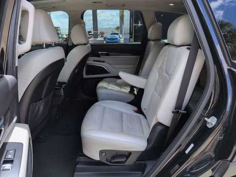 Used 2022 Kia Telluride SX w/ SX Prestige Package AWD/4WD image 23