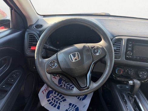 Used 2016 Honda HR-V LX image 12