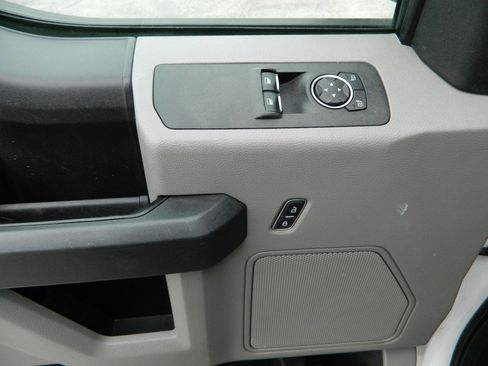 Used 2019 Ford F150 XL w/ Equipment Group 101A Mid RWD image 16