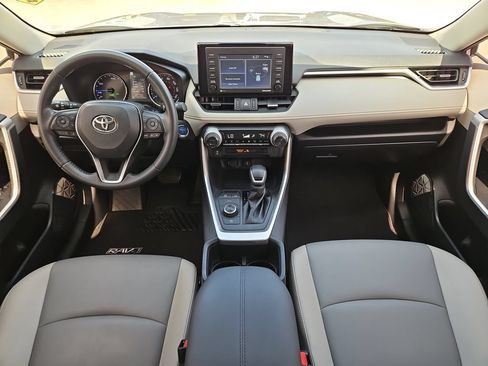 Used 2022 Toyota RAV4 XLE Premium AWD/4WD image 10