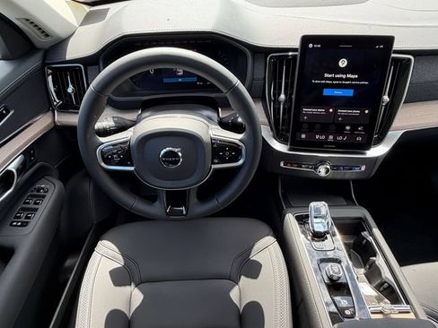 New 2026 Volvo XC90 B5 Core AWD/4WD image 17