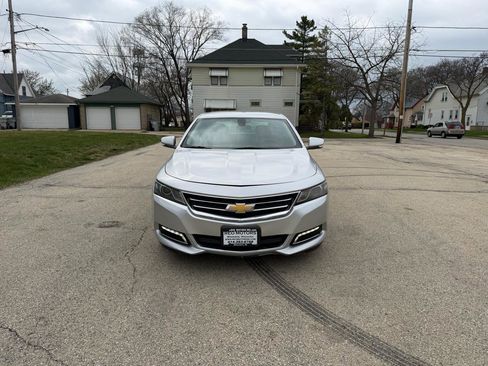 Used 2020 Chevrolet Impala LT image 2