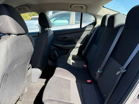 Used 2025 Nissan Sentra SV image 5