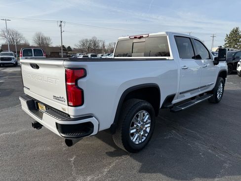 Used 2024 Chevrolet Silverado 2500 High Country w/ High Country Premium Package image 5