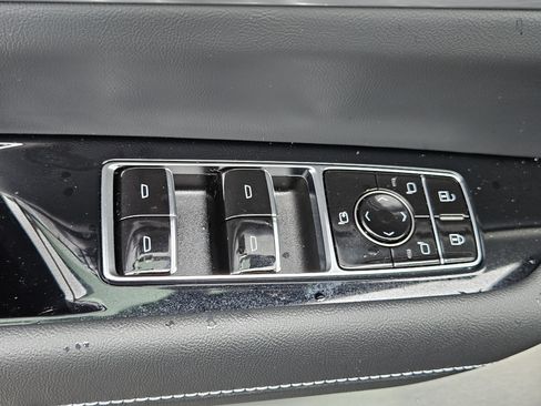 New 2026 Cadillac Vistiq Sport image 21