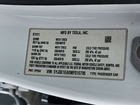 Used 2021 Tesla Model 3 Standard Range Plus RWD image 12