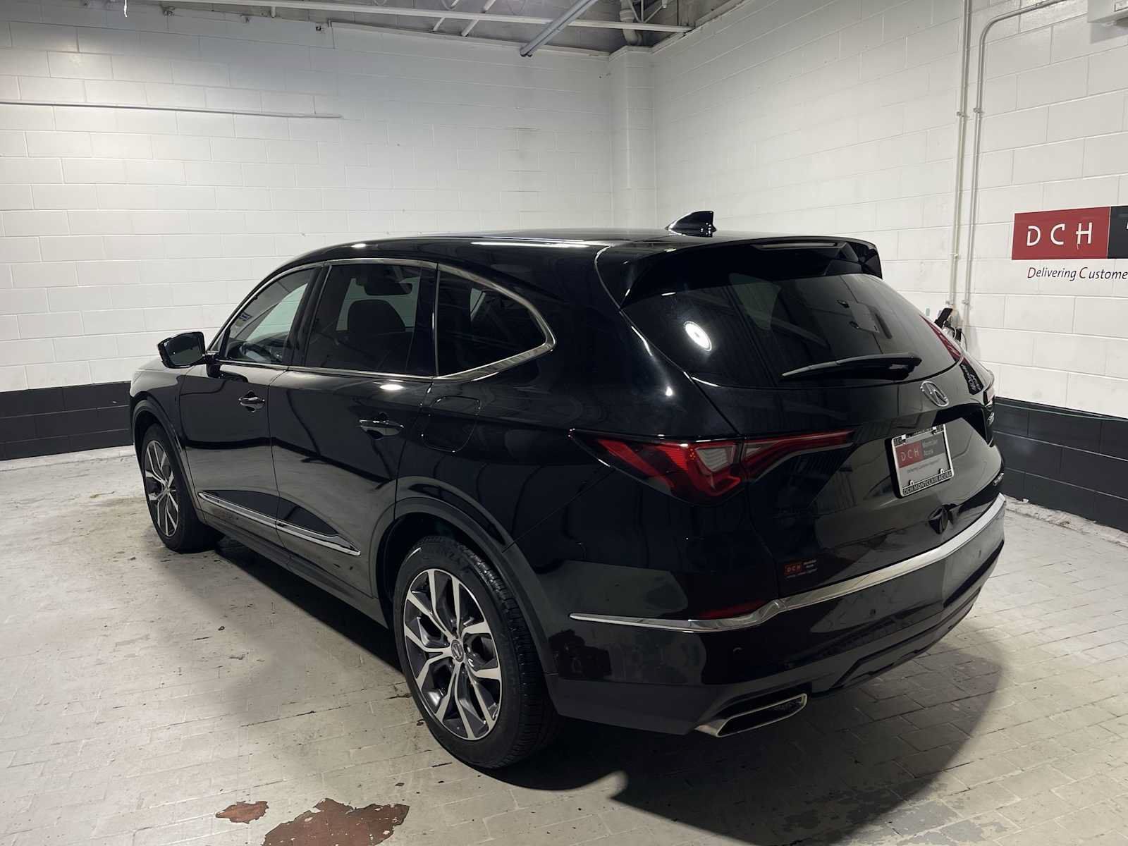 Used 2024 Acura MDX w/ Technology Package AWD/4WD image 4