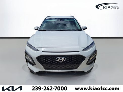 Used 2021 Hyundai Kona SEL FWD image 2