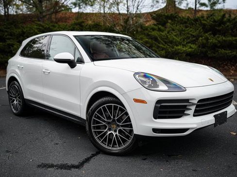 Used 2021 Porsche Cayenne S image 15