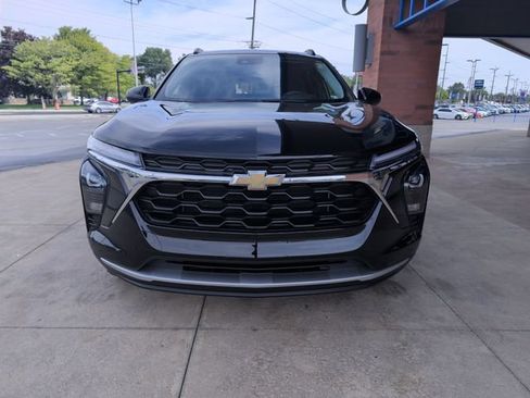 Used 2024 Chevrolet Trax LT w/ Driver Confidence Package FWD image 10