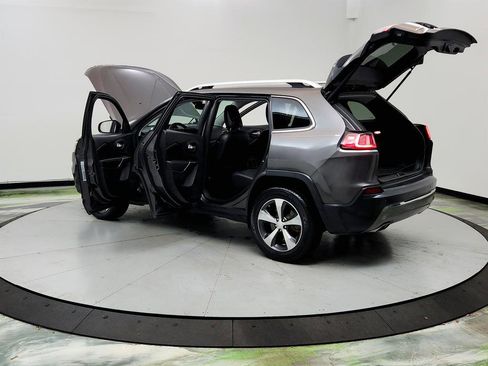 Used 2019 Jeep Cherokee Limited image 12