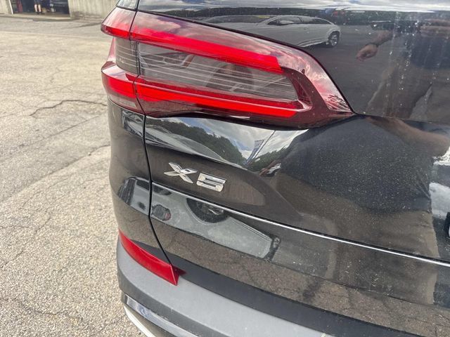 Used 2022 BMW X5 xDrive40i AWD/4WD image 7