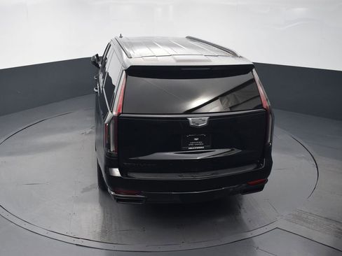Used 2023 Cadillac Escalade ESV Sport w/ LPO, ONYX Package AWD/4WD image 45