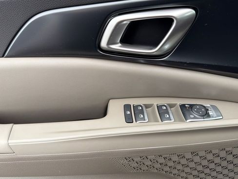 New 2026 Kia Carnival LX image 9