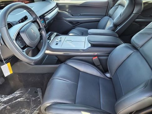 New 2026 Lincoln Navigator L Reserve image 15