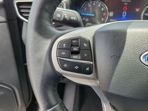 Used 2023 Ford Explorer XLT w/ Equipment Group 202A RWD image 23