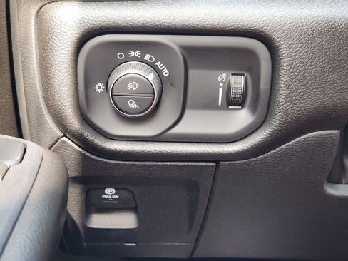 New 2026 RAM 1500 Express RWD image 32