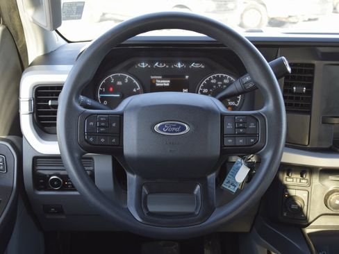Used 2025 Ford F250 XLT w/ FX4 Off-Road Package image 11