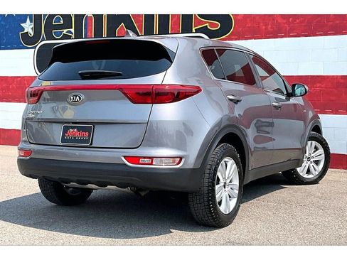 Used 2017 Kia Sportage LX AWD/4WD image 2