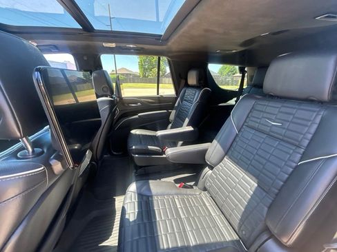 Used 2021 Cadillac Escalade Sport Platinum w/ Heavy-Duty Trailer Package AWD/4WD image 11