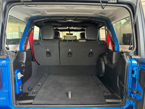 Used 2023 Jeep Wrangler Unlimited Rubicon 4xe image 7