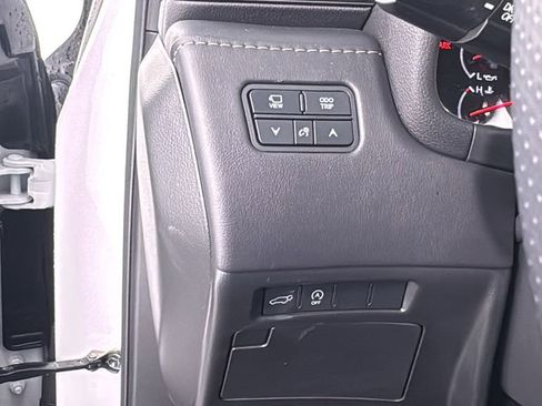 Used 2023 Lexus LX 600 F Sport image 38