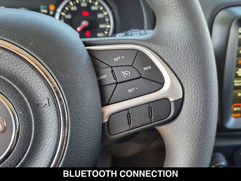 Used 2023 Jeep Renegade Latitude AWD/4WD image 18