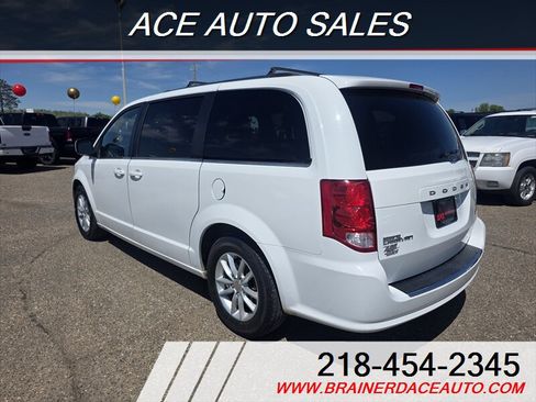 Used 2019 Dodge Grand Caravan SXT FWD image 4