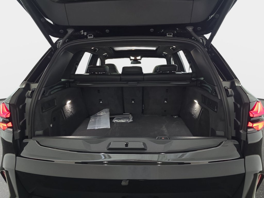 New 2026 BMW X5 M Competition w/ Executive Package AWD/4WD image 12