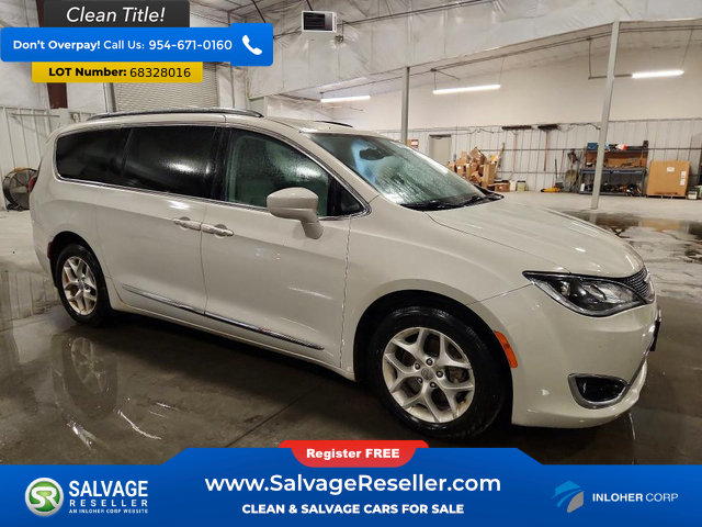 Used 2017 Chrysler Pacifica Touring-L Plus w/ Tire & Wheel Group FWD image 5