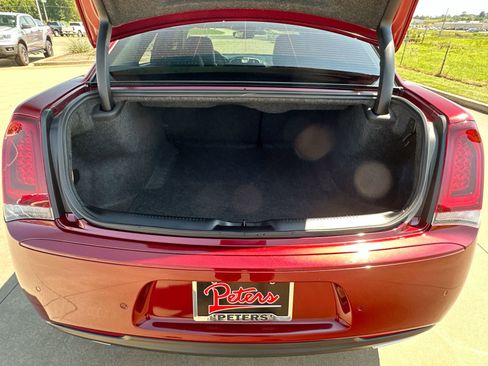 Used 2023 Chrysler 300 Touring L w/ Safetytec Plus Group image 22