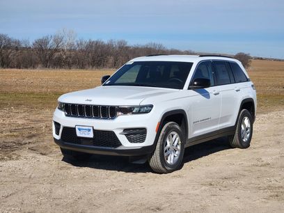 New 2026 Jeep Grand Cherokee Laredo