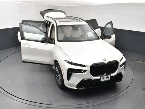 Used 2023 BMW X7 M60i w/ Executive Package AWD/4WD image 25