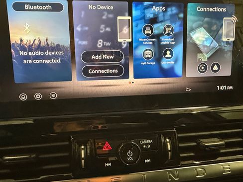 Used 2026 Nissan Pathfinder SV image 17