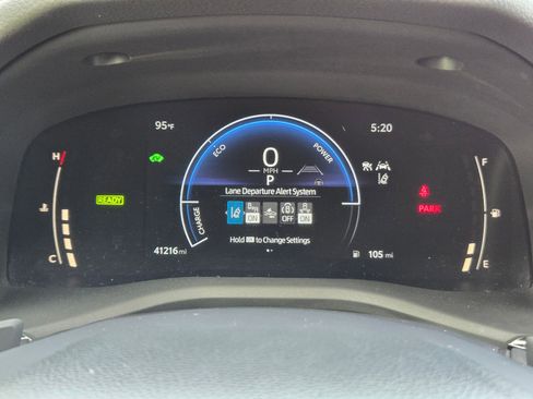 Used 2025 Toyota Camry SE w/ Convenience Package FWD image 14