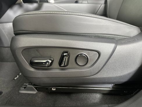 Used 2025 Lexus RX 350h w/ Convenience Package image 13