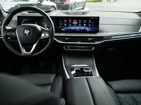 Used 2025 BMW X5 sDrive40i w/ Climate Comfort Package RWD image 28