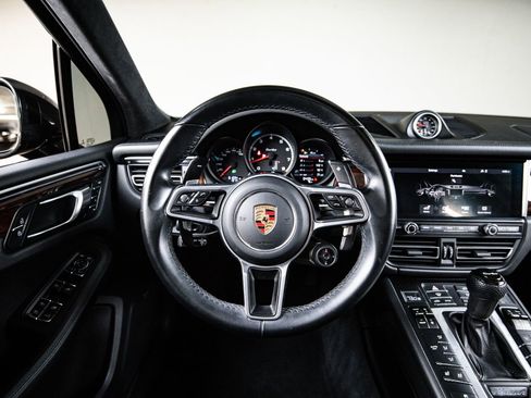 Certified 2021 Porsche Macan Turbo AWD/4WD image 26