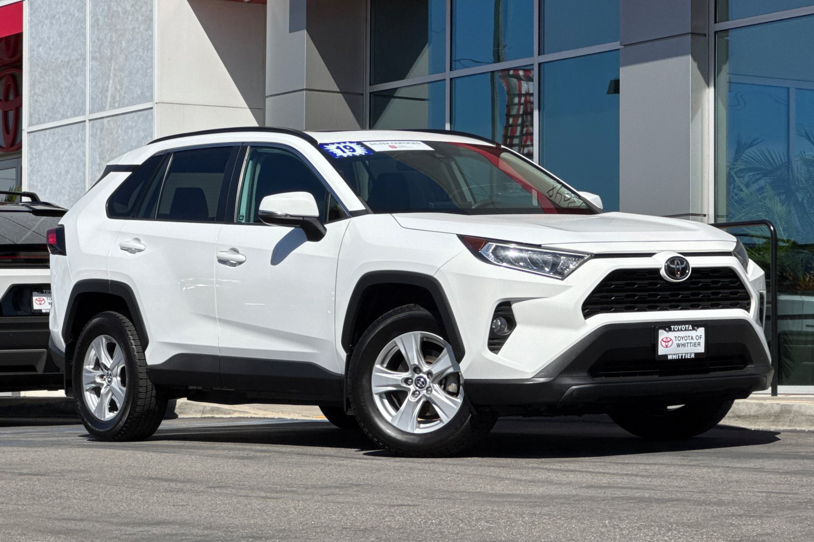 Certified 2019 Toyota RAV4 XLE w/ Carpet Mat Package FWD image 2