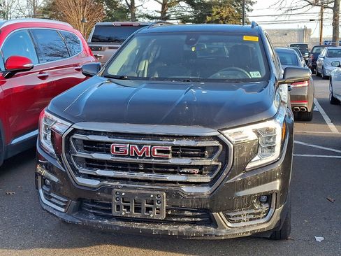 Used 2023 GMC Terrain AT4 w/ Infotainment Package II image 4