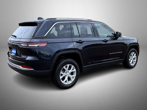 Used 2024 Jeep Grand Cherokee Limited AWD/4WD image 5