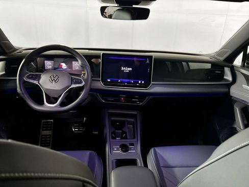 New 2026 Volkswagen Tiguan SE R-Line AWD/4WD image 12