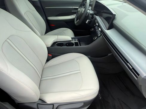 Used 2024 Hyundai Sonata SEL w/ Convenience Package image 11