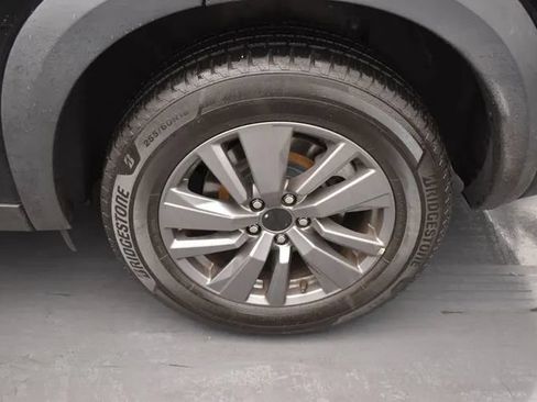 Used 2024 Nissan Pathfinder SV FWD image 36