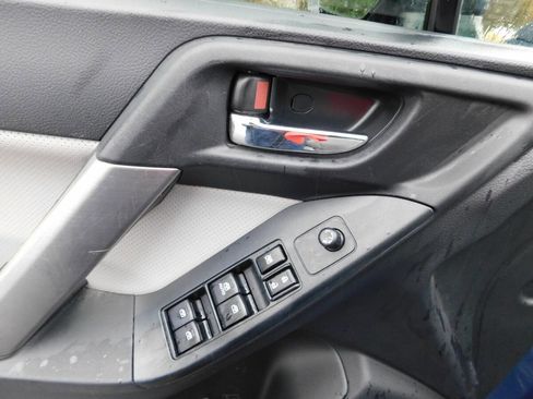 Used 2015 Subaru Forester 2.5i Limited image 18