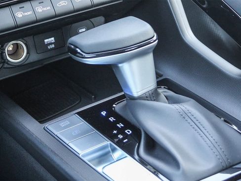 New 2025 Hyundai Elantra SEL image 21